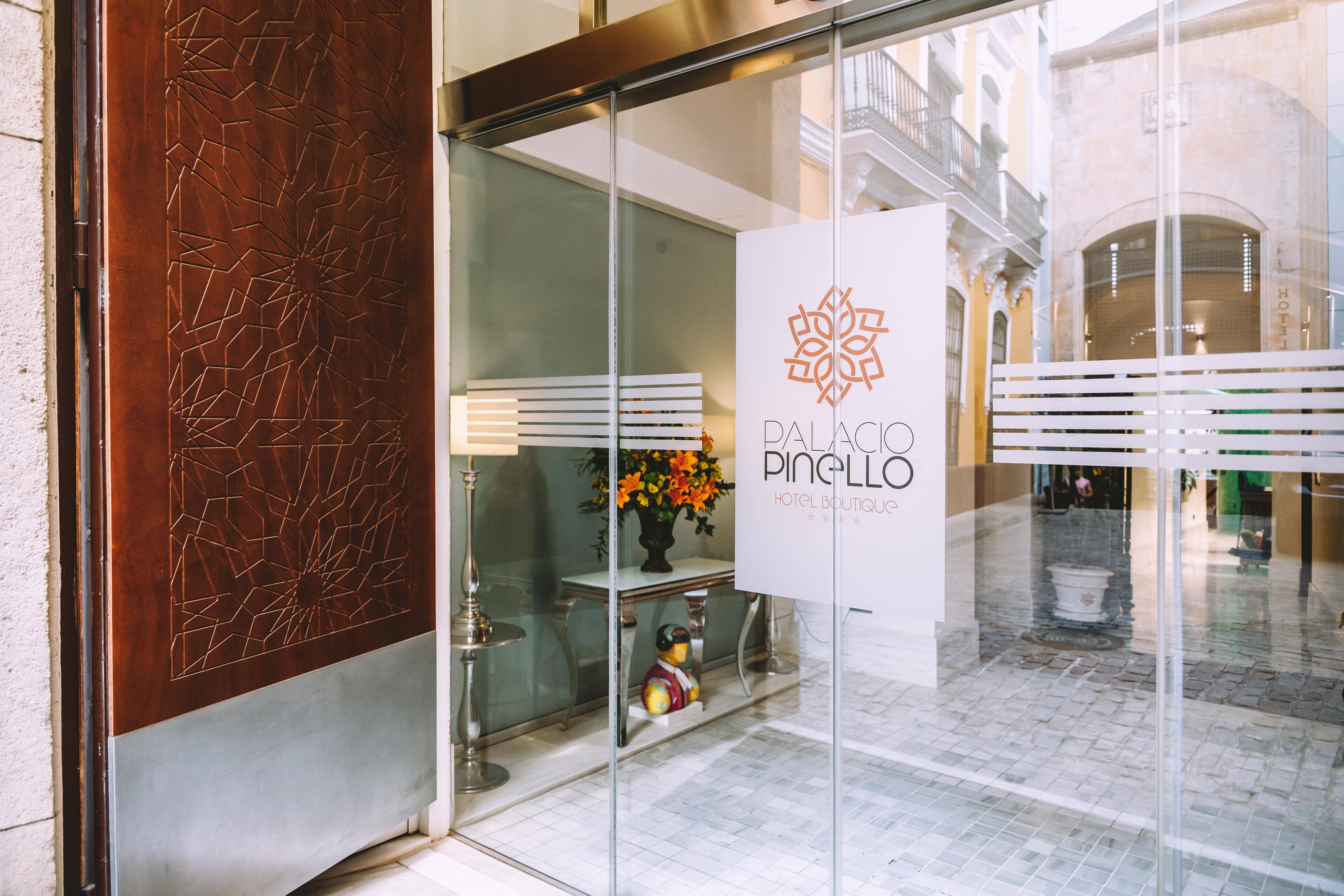 Palacio Pinello (Adults Only) Севиля Екстериор снимка